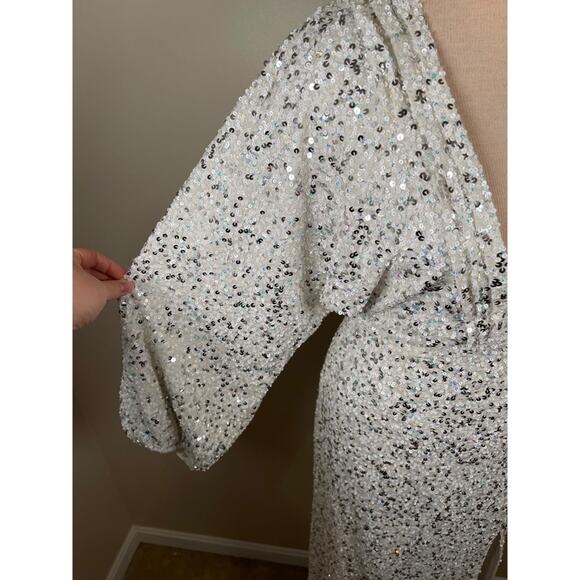 RETROFETE Camille Sequin Embellished Long Sleeve Deep V Maxi Dress Size Small - Picture 9 of 14
